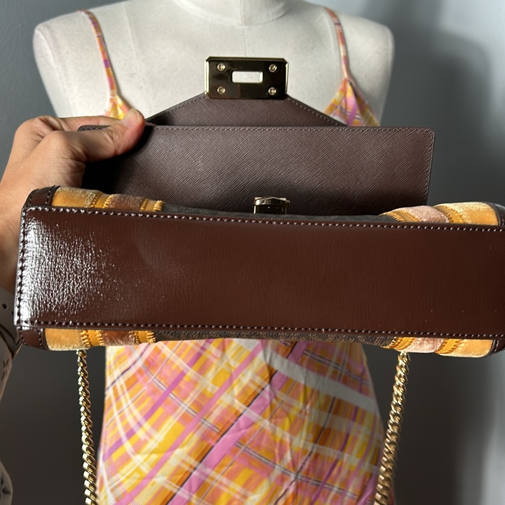 Michael Kors Kinsley Medium shoulder Flap Crossbody Marigold multi Color. EUC - Picture 14 of 16
